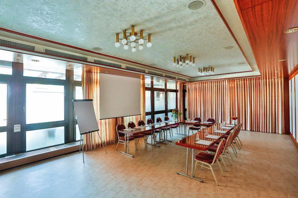 Arotel Best Living Nuernberg Екстериор снимка
