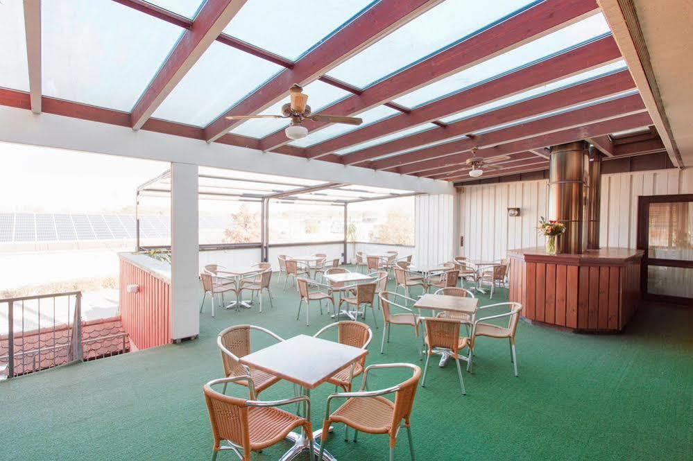 Arotel Best Living Nuernberg Екстериор снимка